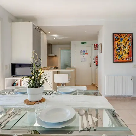 Balmins White By Hello Homes Apartment