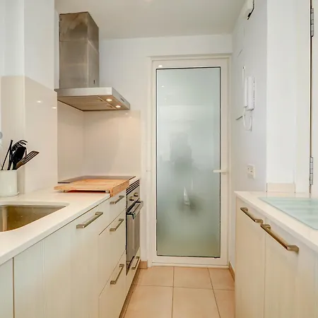 Apartment Balmins White By Hello Homes