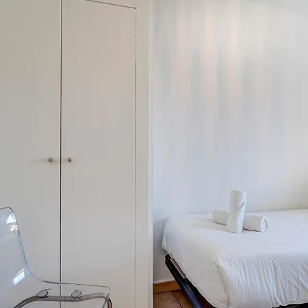 Apartment Balmins White By Hello Homes