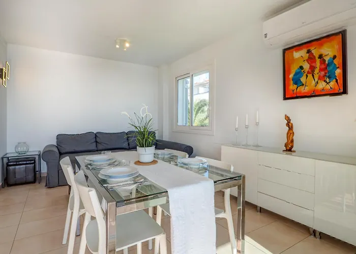 Balmins White By Hello Homes * Sitges