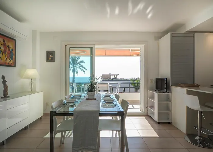 Balmins White By Hello Homes *