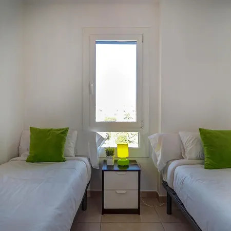 شقة Balmins White By Hello Homes *